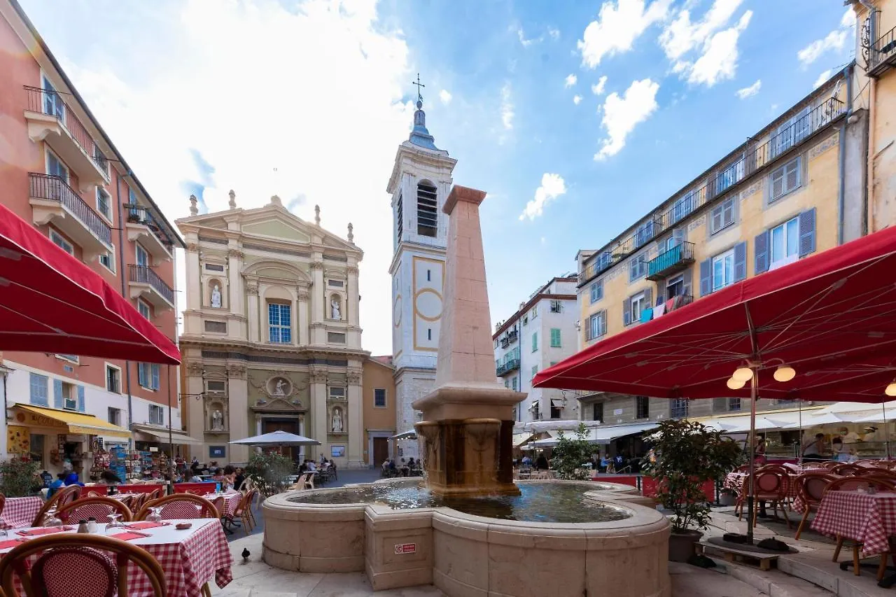 Apartment Spacious And Bright Flat Close To The Beach : Heart Of Old Nice