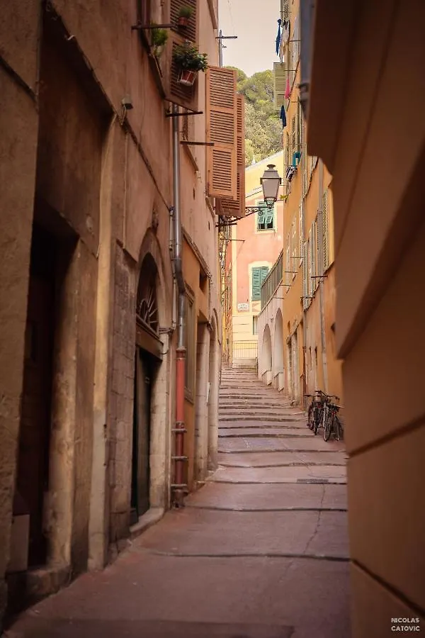 Spacious And Bright Flat Close To The Beach : Heart Of Old Nice 0*,  France