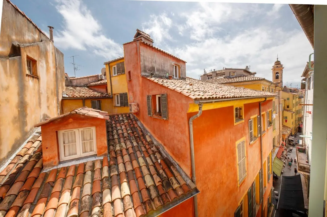 Spacious And Bright Flat Close To The Beach : Heart Of Old Nice