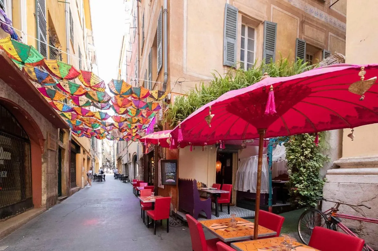 Spacious And Bright Flat Close To The Beach : Heart Of Old Nice