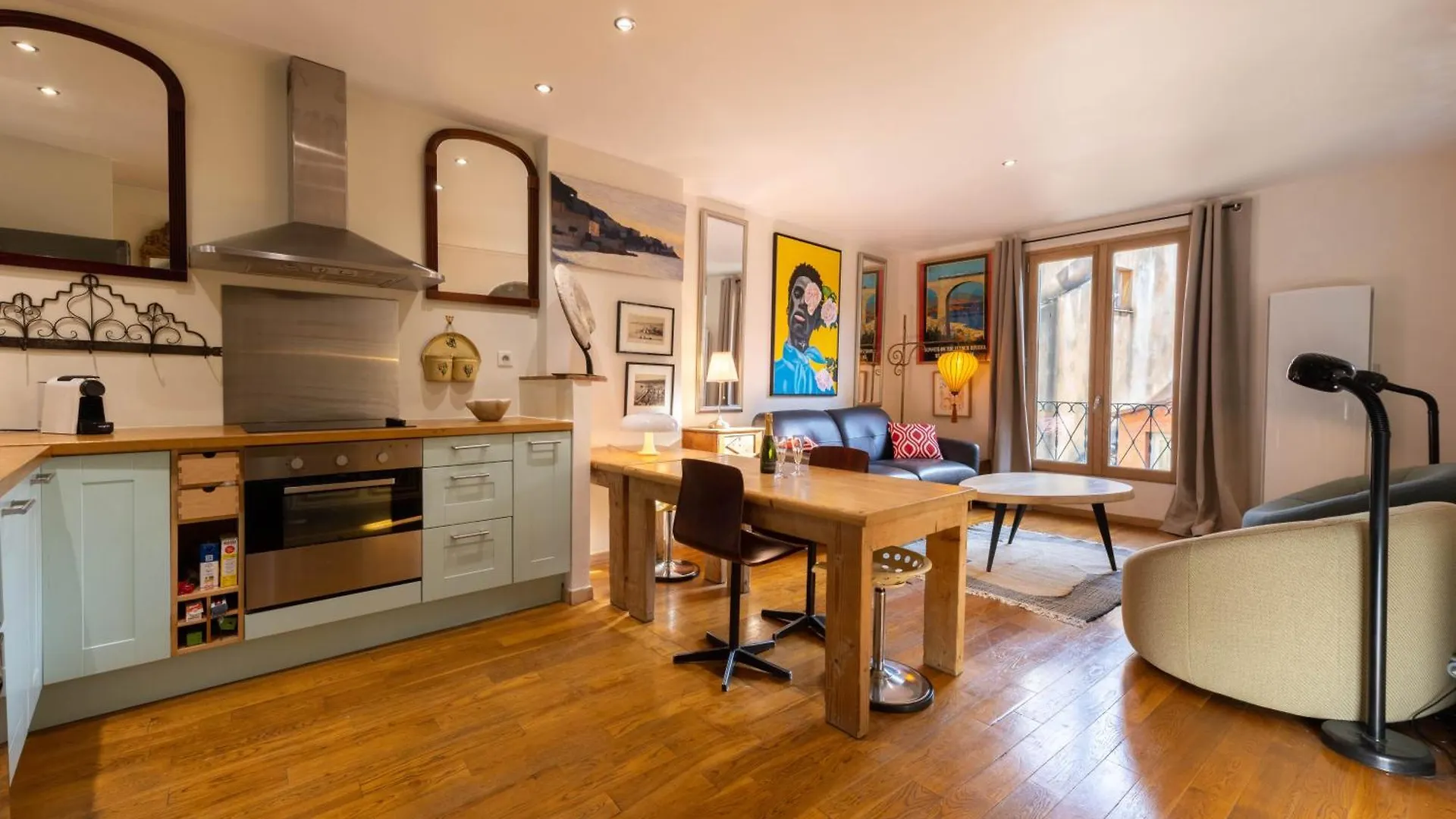 Spacious And Bright Flat Close To The Beach : Heart Of Old Nice France