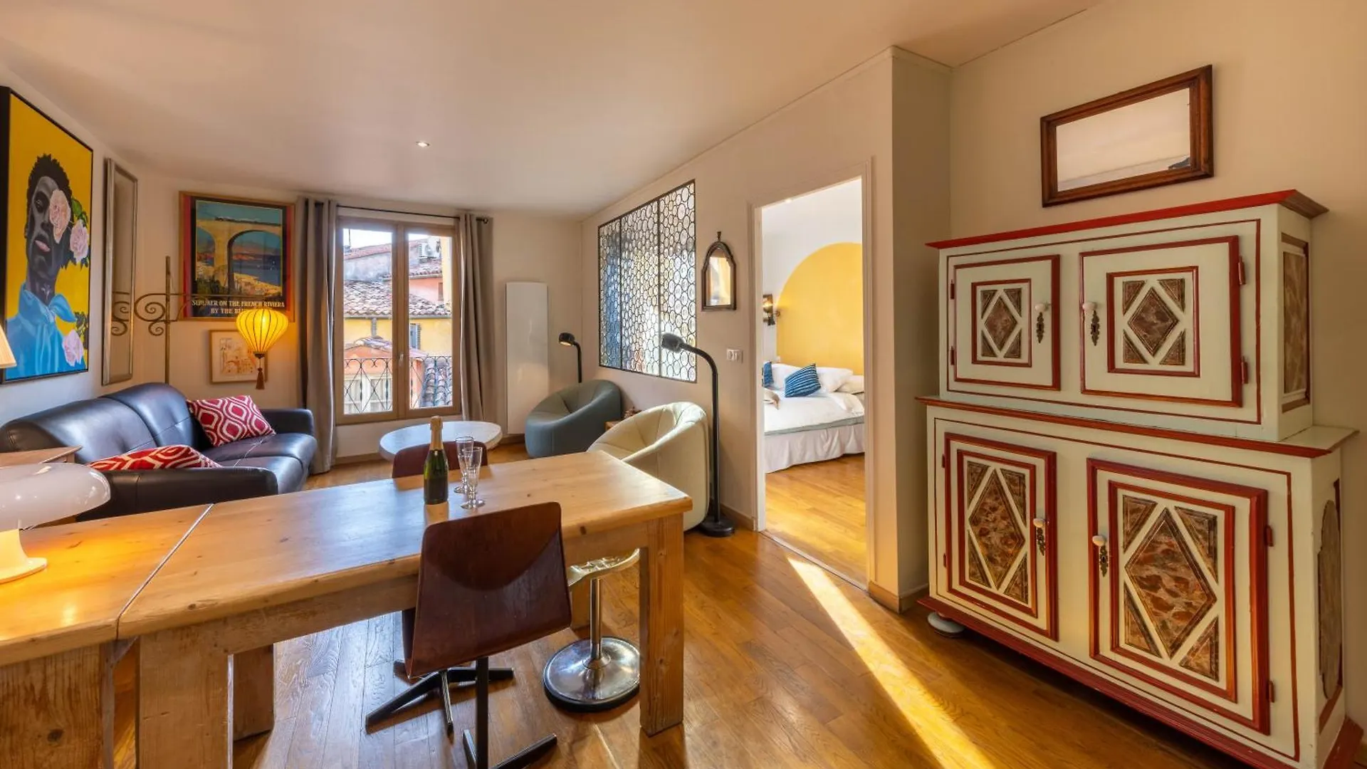 Spacious And Bright Flat Close To The Beach : Heart Of Old Nice Apartment